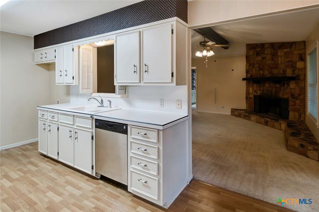 304 Simpson Road, Victoria, TX 77904