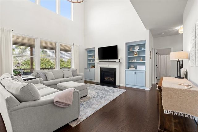 304 Carmichael Circle, Canton, GA 30115