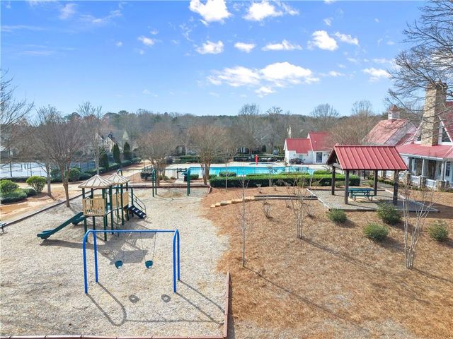 304 Carmichael Circle, Canton, GA 30115