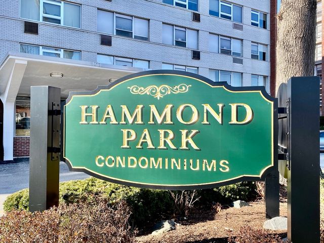 10 Hammond Pond Parkway 304, Newton, MA 02467