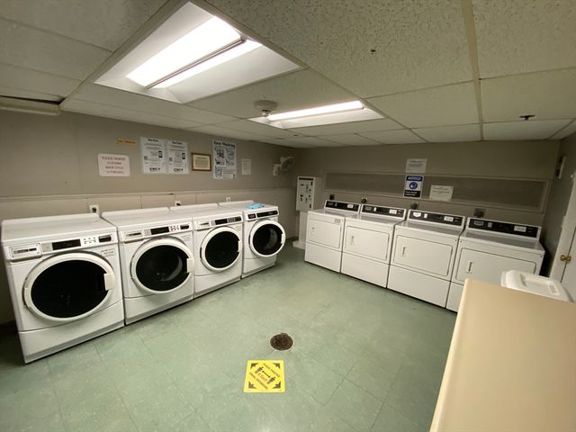 10 Hammond Pond Parkway 304, Newton, MA 02467