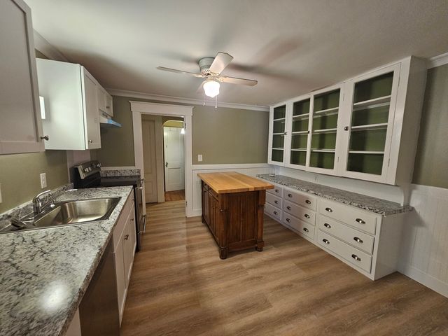 592 Union Ave 1, Framingham, MA 01702
