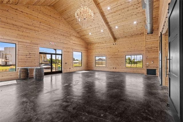 151 S 5th Street, Honey Grove, TX 75446