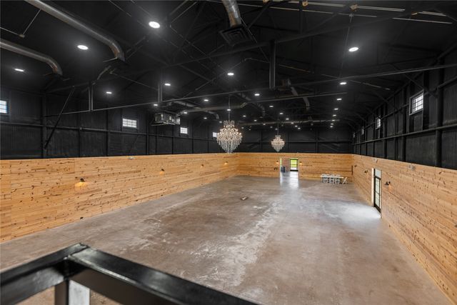 151 S 5th Street, Honey Grove, TX 75446