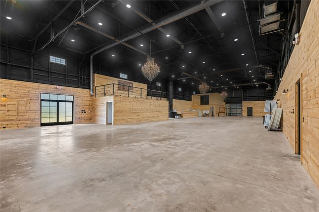 151 S 5th Street, Honey Grove, TX 75446