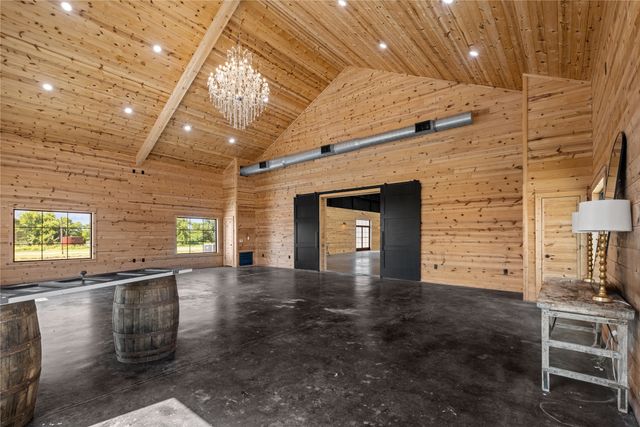 151 S 5th Street, Honey Grove, TX 75446