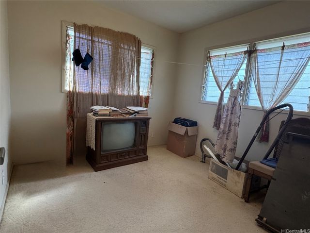 2615 Kinoole Street, Hilo, HI 96720