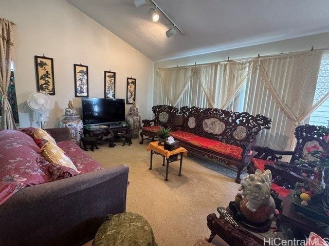 2615 Kinoole Street, Hilo, HI 96720