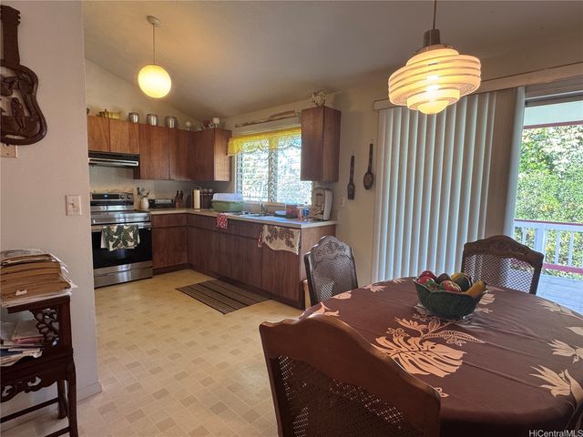 2615 Kinoole Street, Hilo, HI 96720