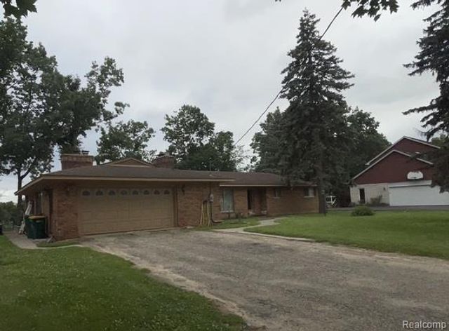 44505 Harmony Lane, Belleville, MI 48111