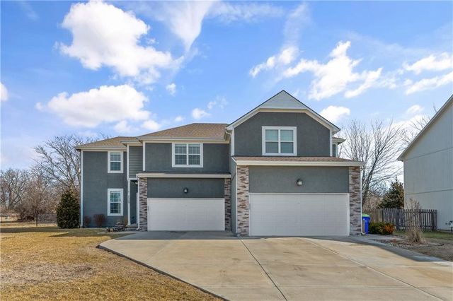 7529 McCoy Street, Shawnee, KS 66227