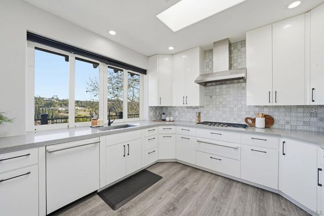 9610 Vista Del Sol, Spring Valley, CA 91977