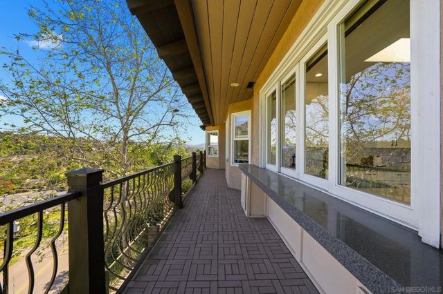 9610 Vista Del Sol, Spring Valley, CA 91977