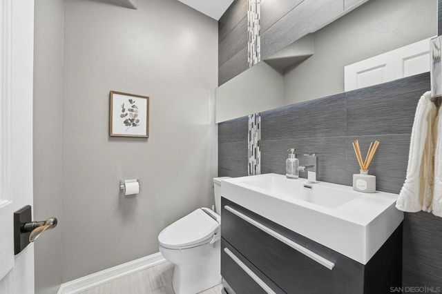 9610 Vista Del Sol, Spring Valley, CA 91977