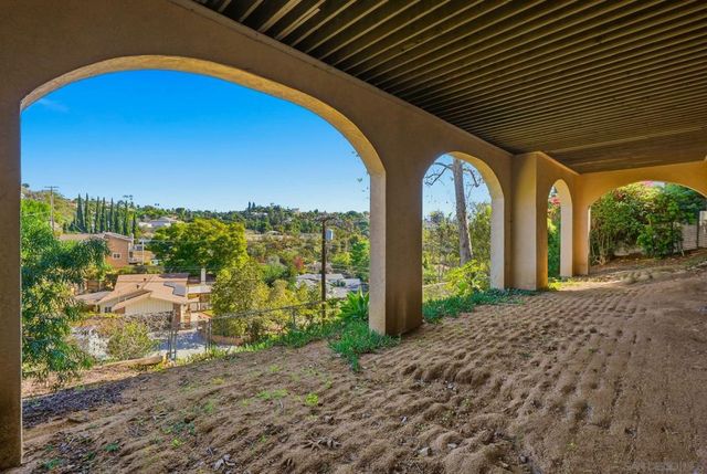 9610 Vista Del Sol, Spring Valley, CA 91977