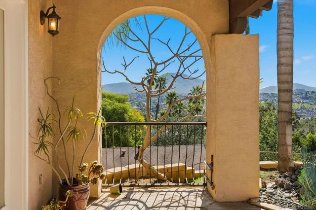 9610 Vista Del Sol, Spring Valley, CA 91977