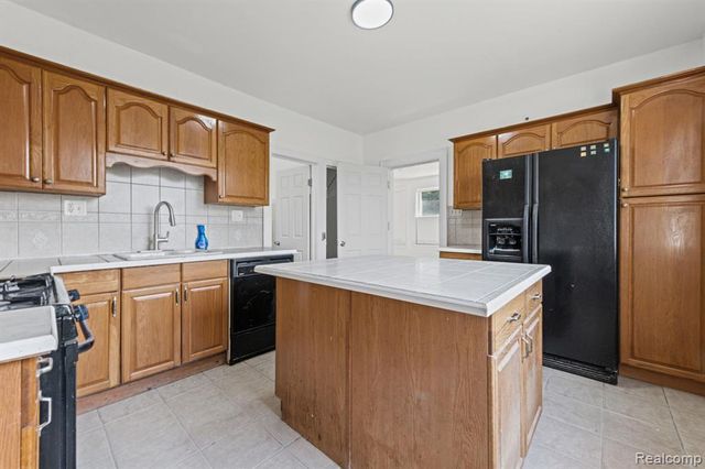 12826 Bloom Street, Hamtramck, MI 48212
