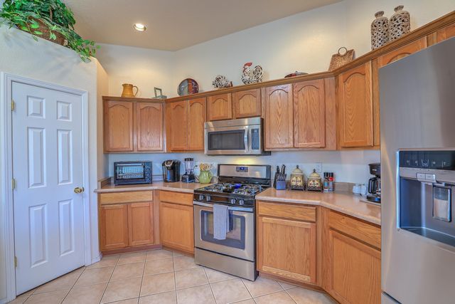 9904 Bradford Place NW, Albuquerque, NM 87114