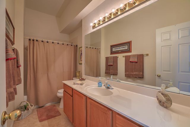 9904 Bradford Place NW, Albuquerque, NM 87114