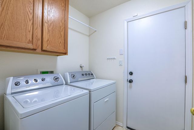 9904 Bradford Place NW, Albuquerque, NM 87114