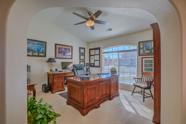 9904 Bradford Place NW, Albuquerque, NM 87114