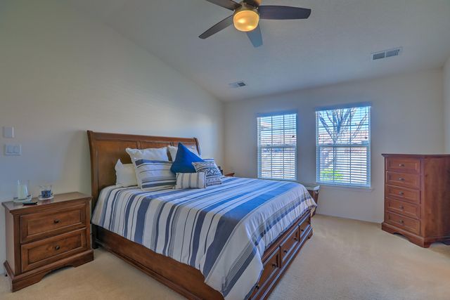 9904 Bradford Place NW, Albuquerque, NM 87114