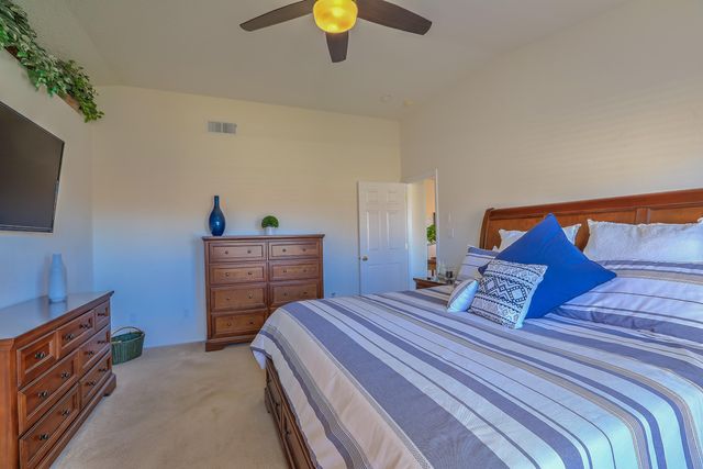 9904 Bradford Place NW, Albuquerque, NM 87114