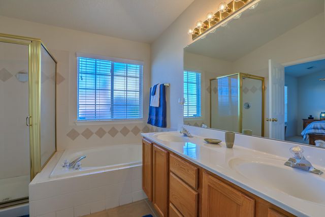 9904 Bradford Place NW, Albuquerque, NM 87114
