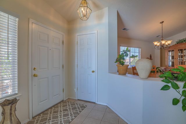 9904 Bradford Place NW, Albuquerque, NM 87114
