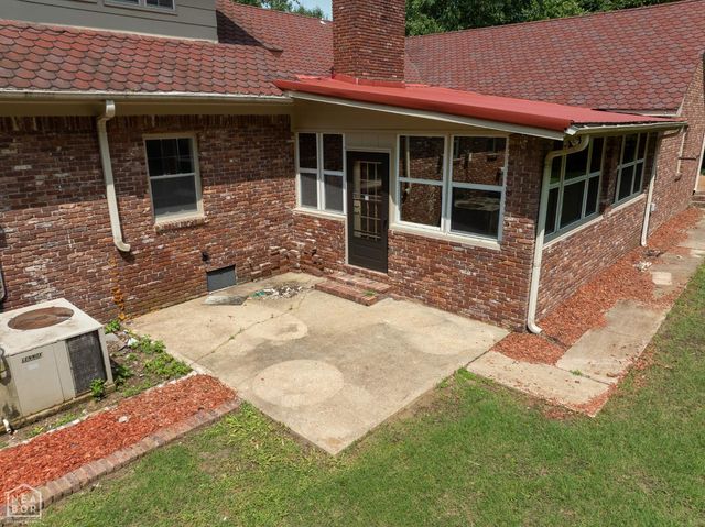 7 Holmes Street, Newport, AR 72112