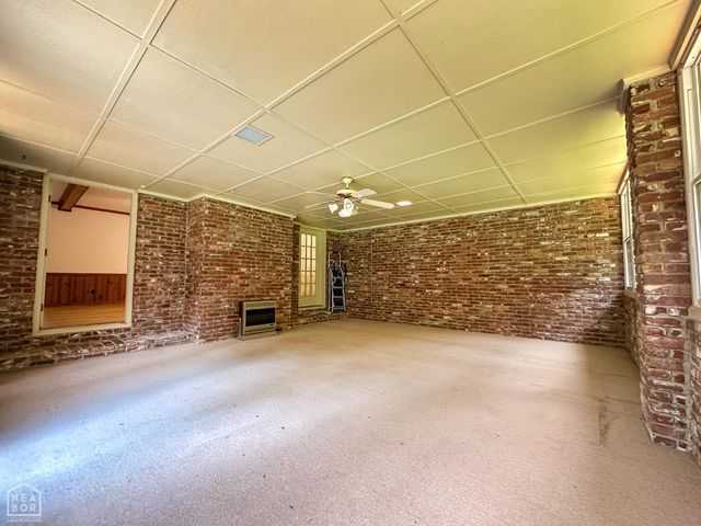 7 Holmes Street, Newport, AR 72112