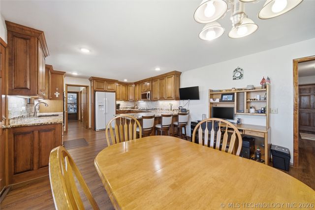 13596 Highway 62, Tahlequah, OK 74464