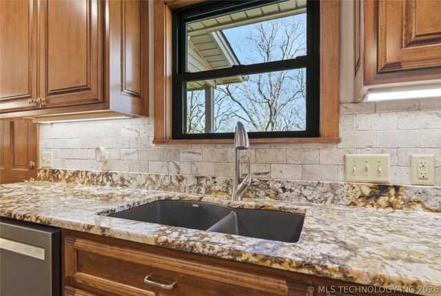 13596 Highway 62, Tahlequah, OK 74464