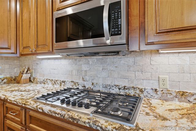 13596 Highway 62, Tahlequah, OK 74464