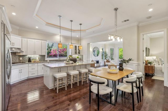 18548 Paseo Tierra, Saratoga, CA 95070
