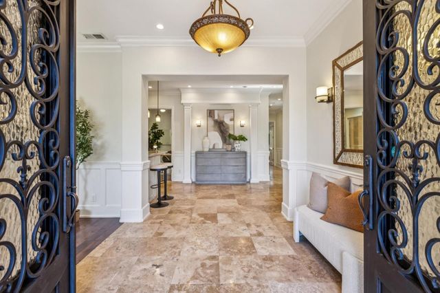18548 Paseo Tierra, Saratoga, CA 95070