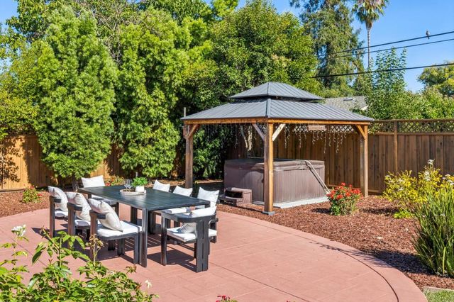 18548 Paseo Tierra, Saratoga, CA 95070