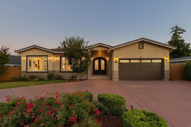18548 Paseo Tierra, Saratoga, CA 95070