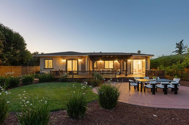 18548 Paseo Tierra, Saratoga, CA 95070