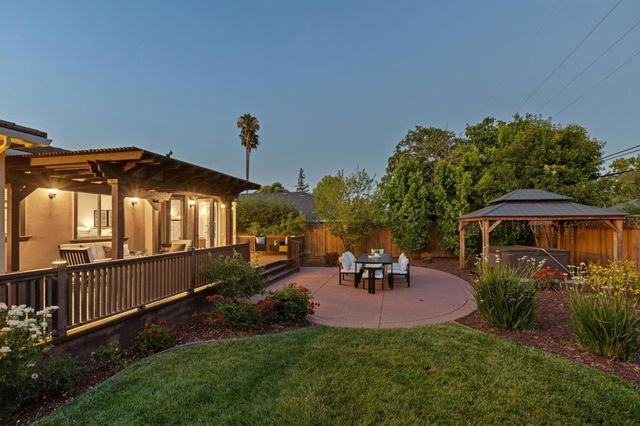 18548 Paseo Tierra, Saratoga, CA 95070