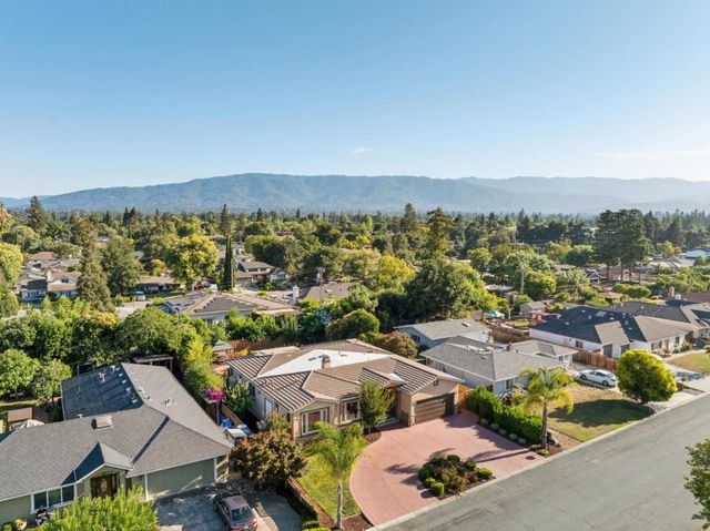 18548 Paseo Tierra, Saratoga, CA 95070