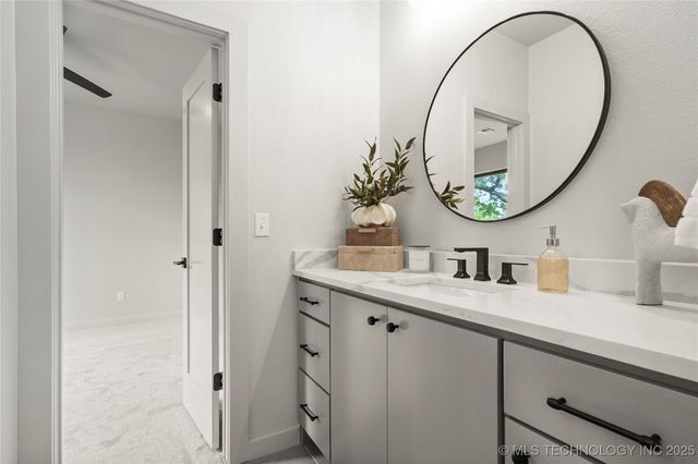 3008 S Boston Court, Tulsa, OK 74114