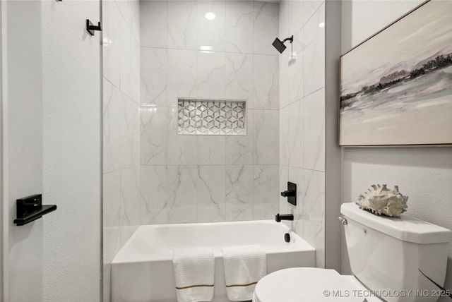 3008 S Boston Court, Tulsa, OK 74114