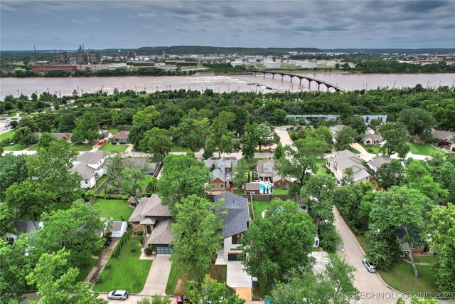 3008 S Boston Court, Tulsa, OK 74114