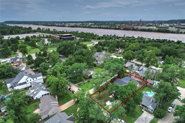 3008 S Boston Court, Tulsa, OK 74114