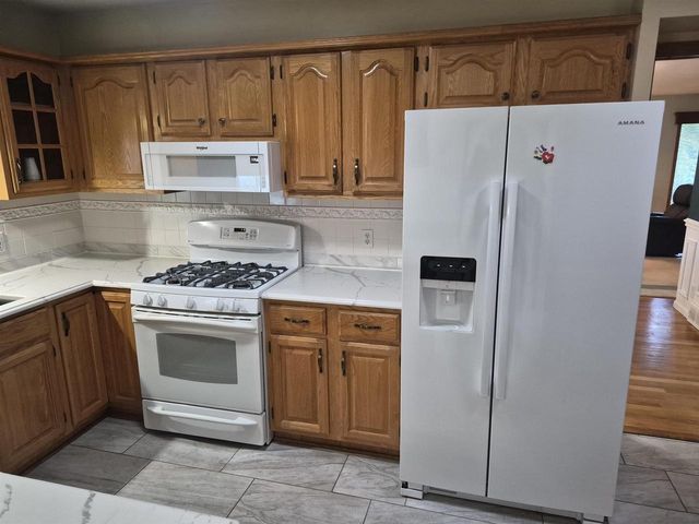 3211 Briar Crest Drive, Janesville, WI 53546