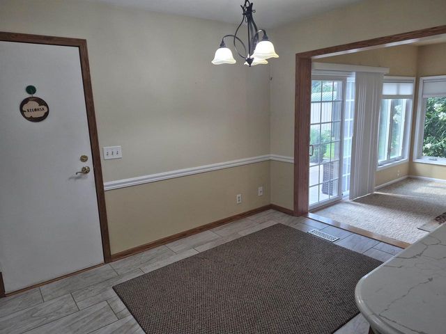 3211 Briar Crest Drive, Janesville, WI 53546
