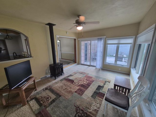 3211 Briar Crest Drive, Janesville, WI 53546