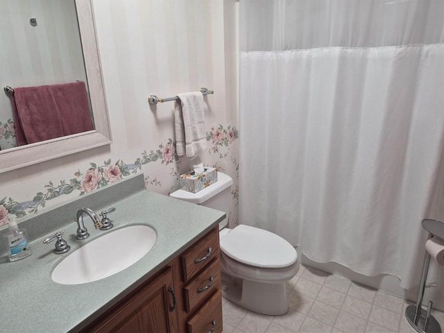 3211 Briar Crest Drive, Janesville, WI 53546
