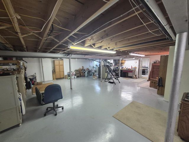 3211 Briar Crest Drive, Janesville, WI 53546